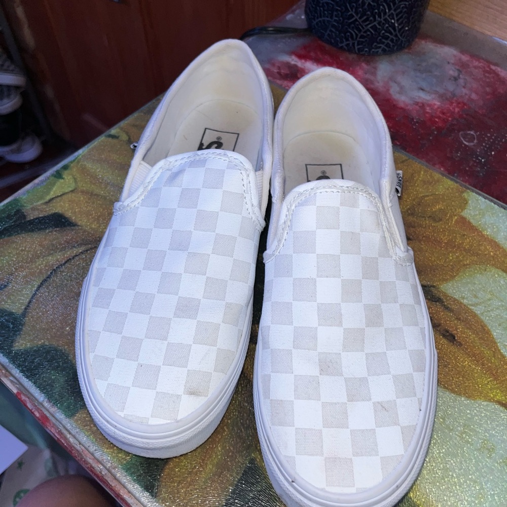 womans white vans size 7